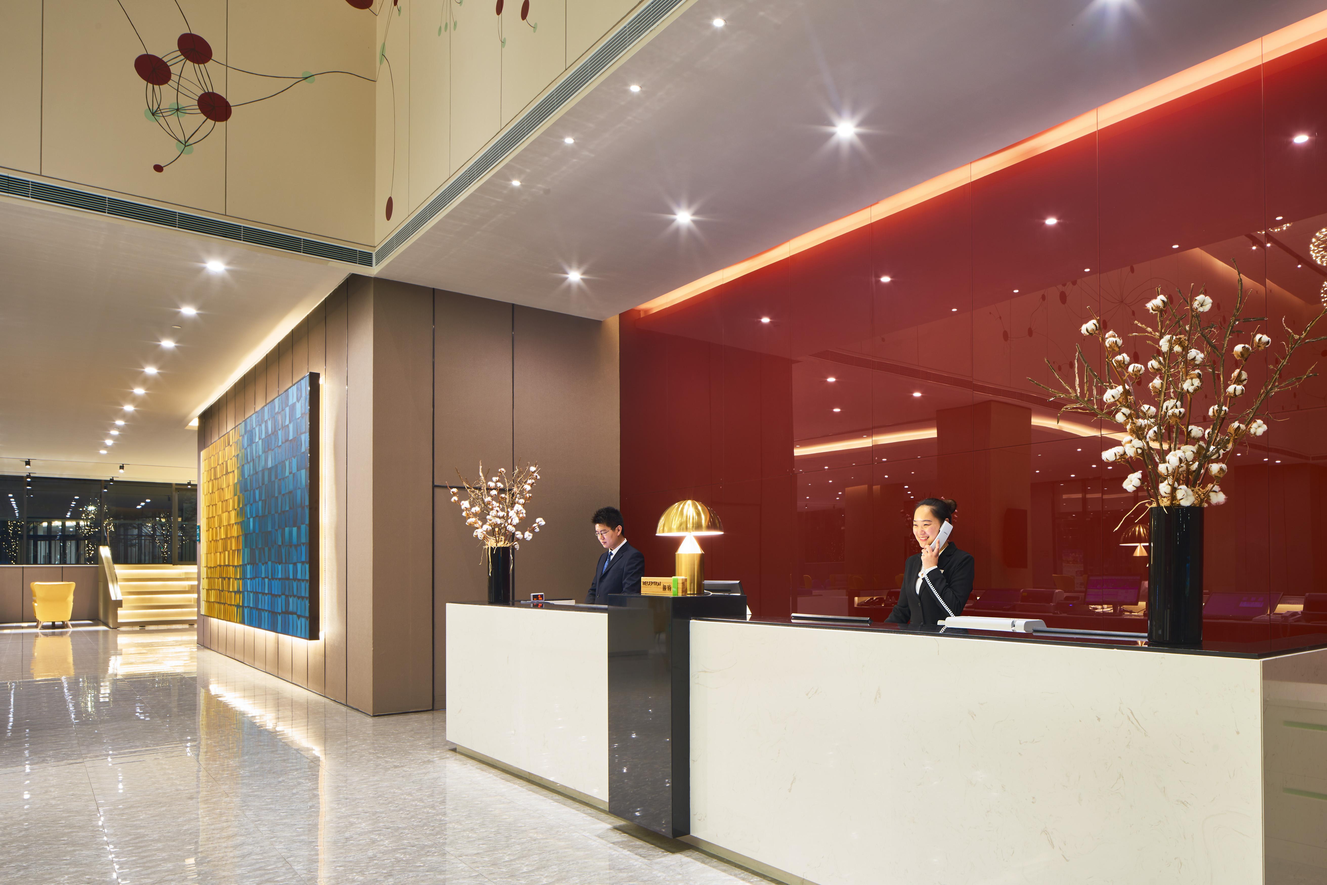 Q-Box Hotel Shanghai Sanjiagang -Offer Pudong International Airport And Disney Shuttle Kültér fotó